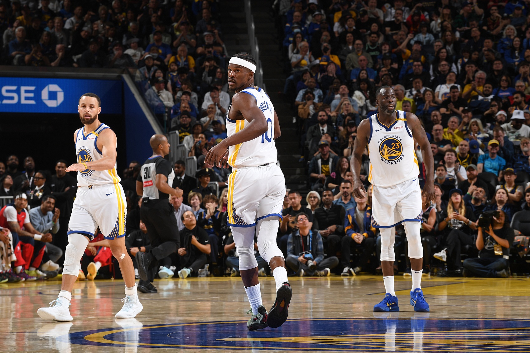 勇士遭遇扳平大战，胜负悬殊的简单介绍