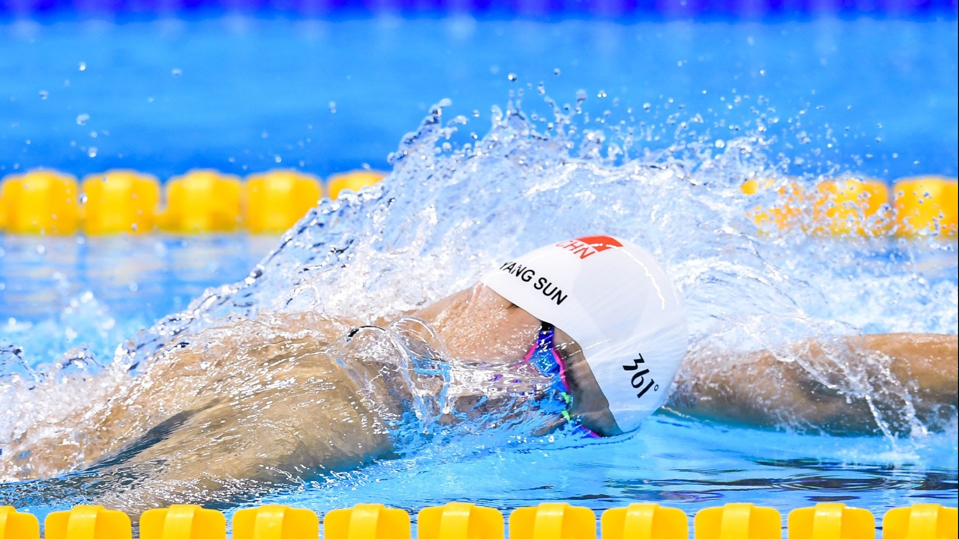 开云官网-阿尔卡拉斯蒙特卡洛险胜点燃赛场，拉沃尔杯精神在红土上重生