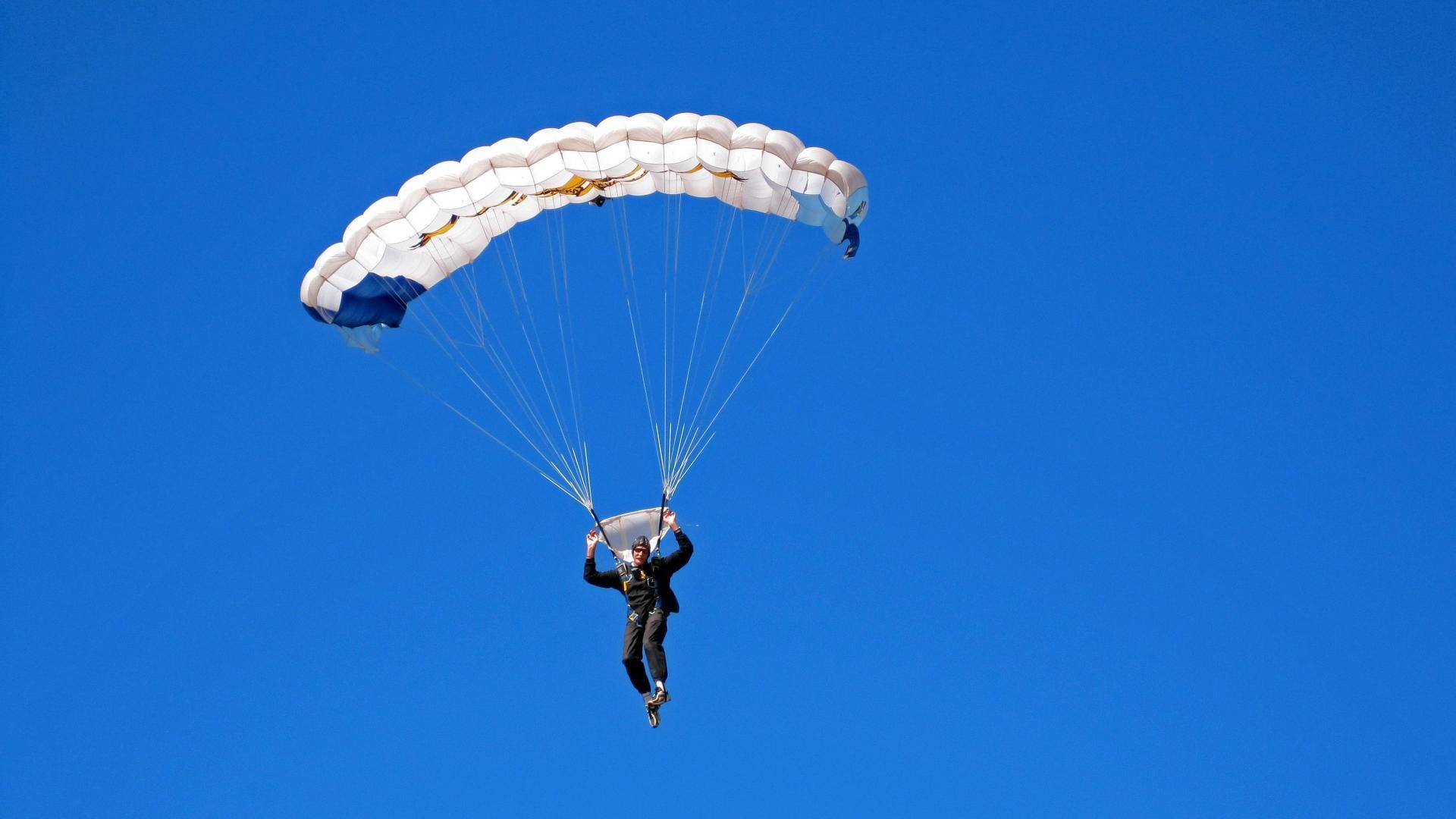 罗德里状态火热导演逆转好戏，智利力克波兰展现足球智慧